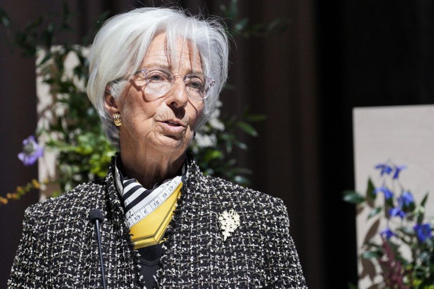 lagarde-dice-que-la-presidencia-francesa-es-«terrible-trabajo»,-no-para-ella