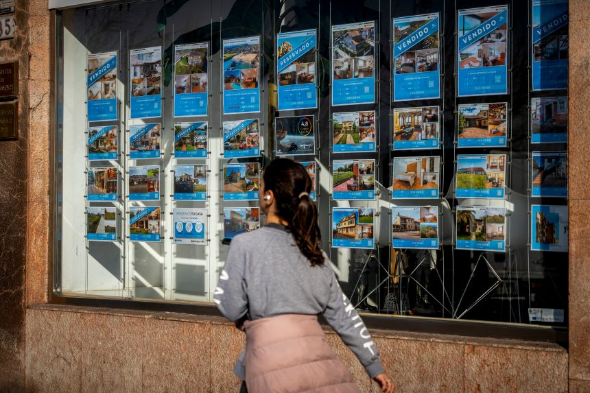los-registradores-anticipan-una-caida-de-la-compra-de-casas-en-agosto,-la-primera-en-14-meses