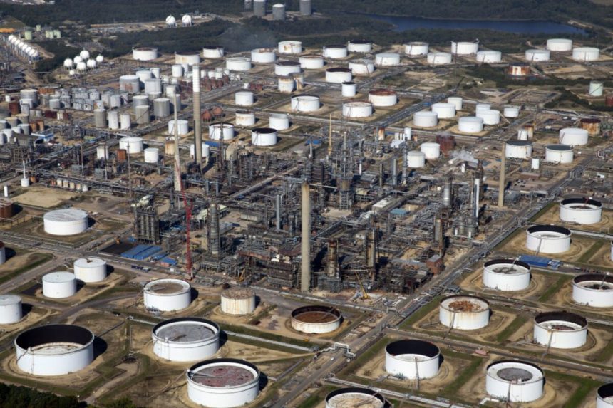 exxon-mobil-ve-un-rebote-de-$-500-millones-en-los-margenes-de-refinacion-3q