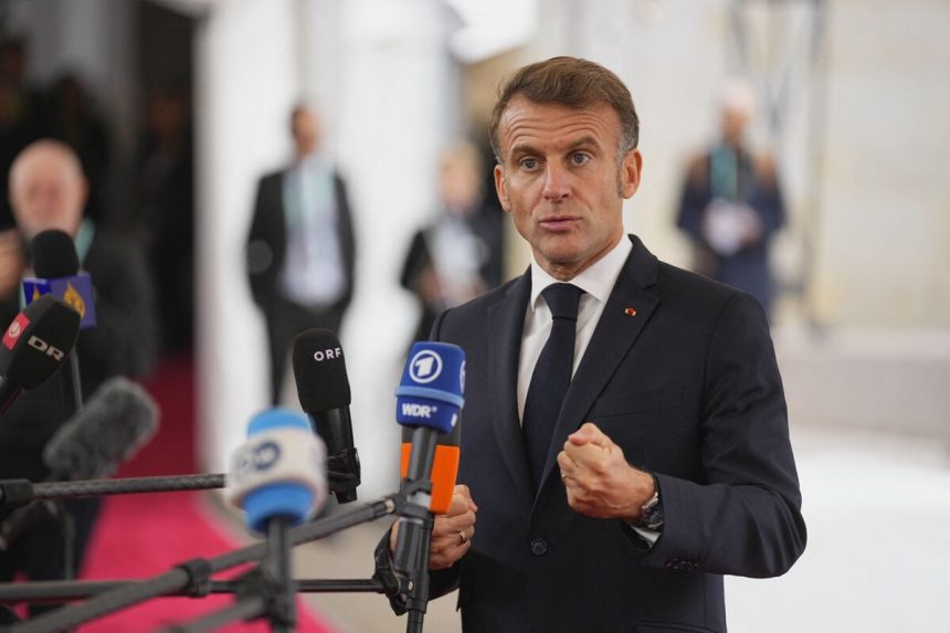 la-ultima-oferta-de-macron-por-acuerdo-politico-sufre-golpes-tempranos