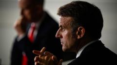 otro-pm-frances-renuncia,-deletreando-aun-mas-problemas-para-macron