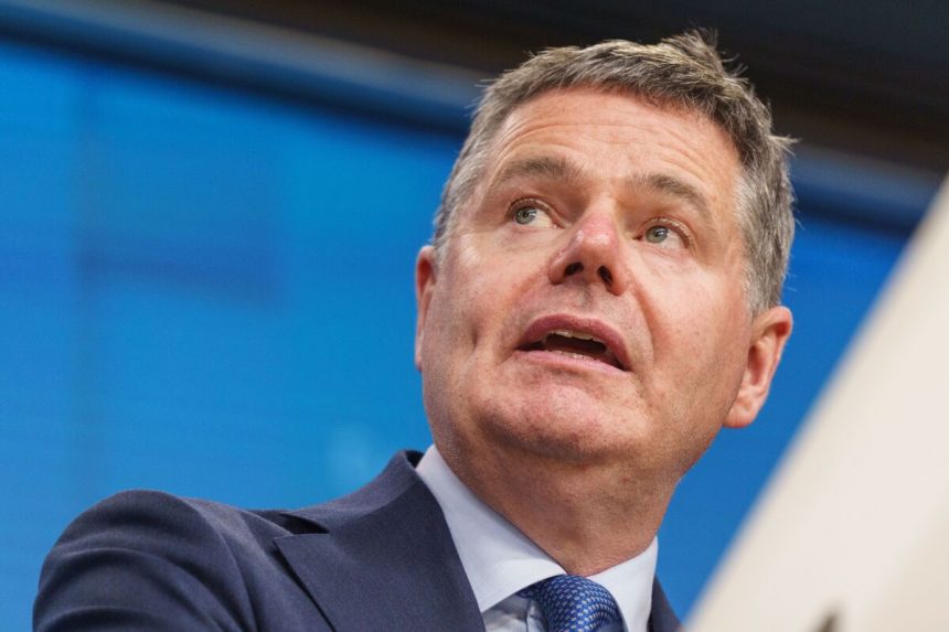 irlanda-ve-que-su-excedente-presupuestario-cae-a-la-mitad-en-2026