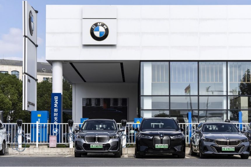bmw-reduce-la-orientacion-anual-sobre-las-ventas-debiles-de-china,-los-costos-arancelarios