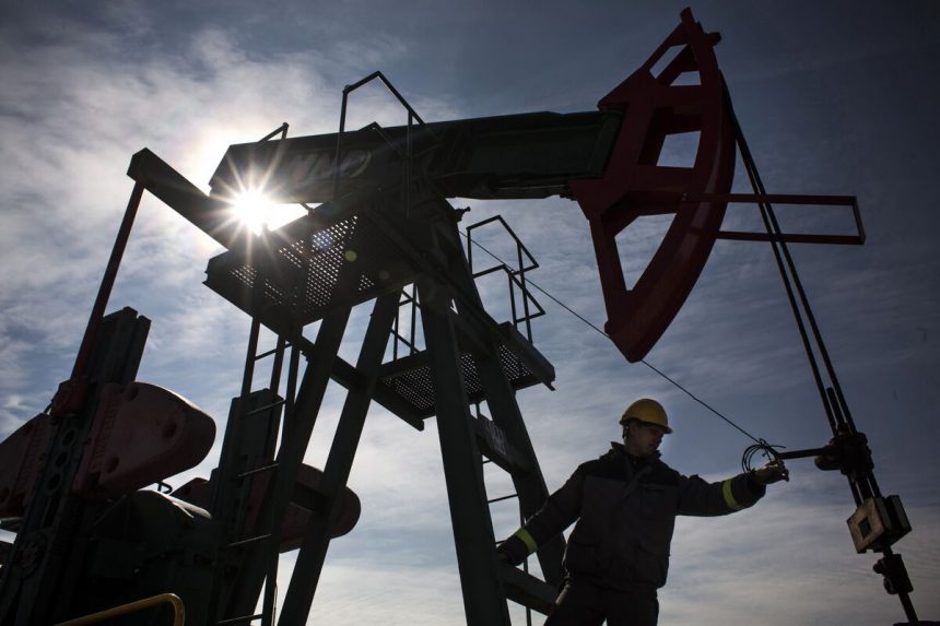 oil-bordes-mas-altos-con-los-inventarios-de-ee-uu.,-perspectivas-de-suministro-en-el-enfoque