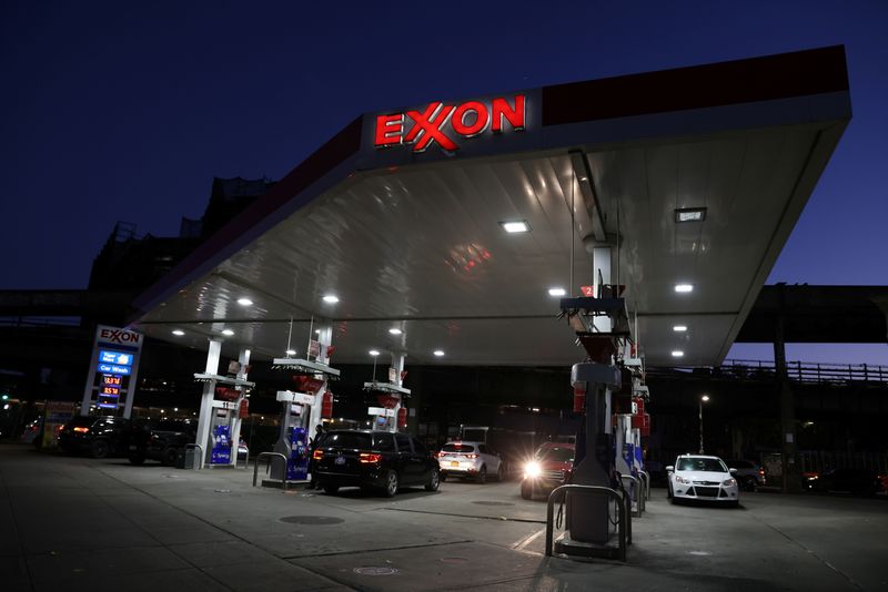 irak-y-exxon-firman-un-acuerdo-para-ayudar-a-desarrollar-yacimientos-petroliferos