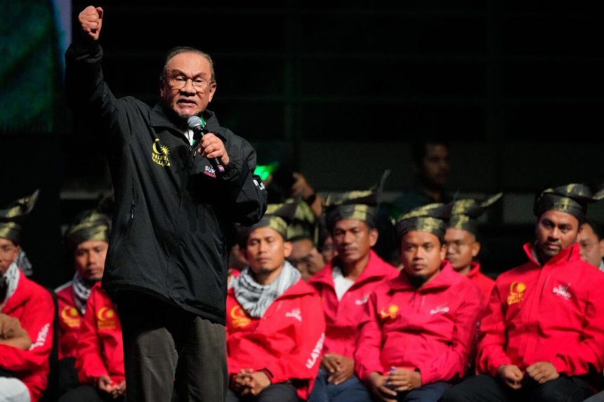la-aparicion-de-anwar-en-una-manifestacion-pro-palestina-en-malasia-pone-en-riesgo-la-ira-de-estados-unidos
