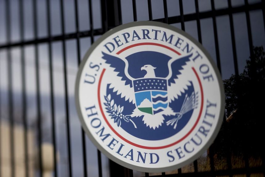 personal-cibernetico-de-seguridad-nacional-reasignado-a-trabajos-en-la-campana-de-deportacion-de-trump
