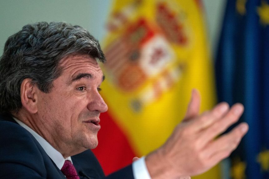 escriva-del-bce-advierte-sobre-un-nivel-de-incertidumbre-economica-sin-precedentes