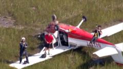 ver:-dos-personas-rescatadas-despues-de-que-un-avion-se-estrellara-en-los-everglades