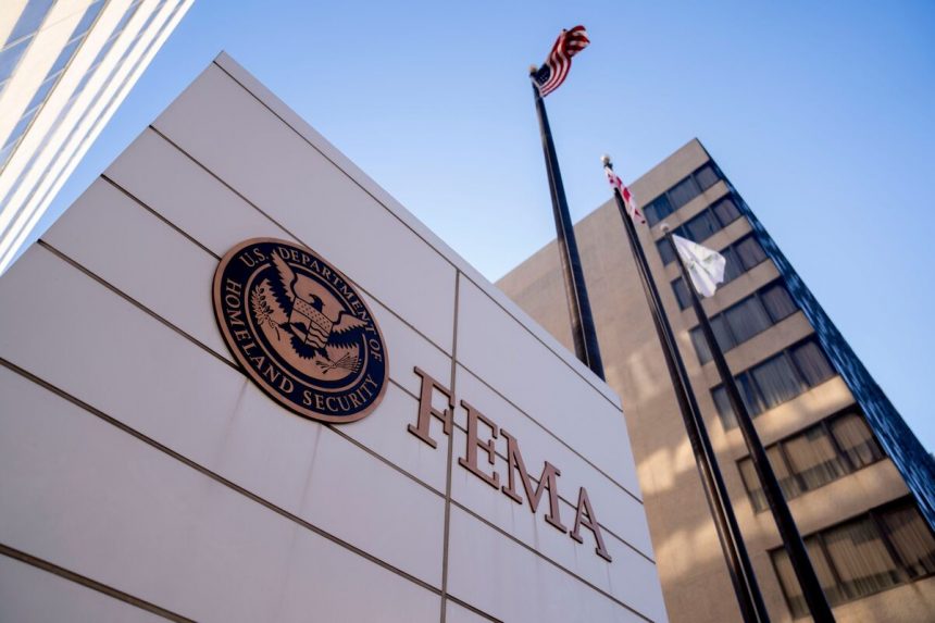 fema-le-pide-al-personal-que-nombre-a-los-denunciantes-o-se-arriesga-a-perder-sus-empleos