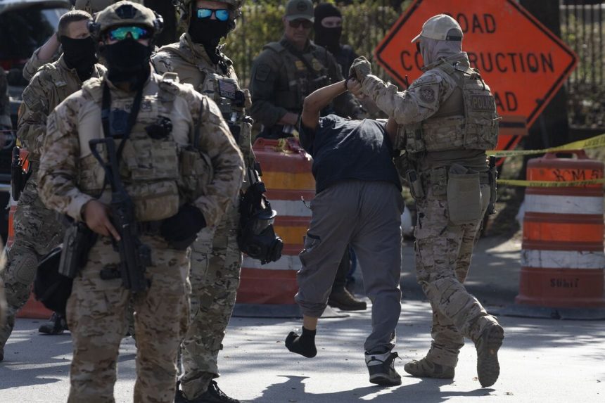 el-uso-federal-de-la-fuerza-en-las-protestas-de-chicago-esta-restringido-por-un-juez