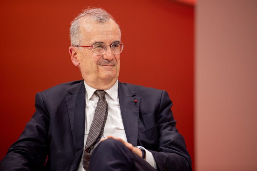 el-deficit-de-francia-deberia-situarse-en-el-4,8%-del-pib-en-2026,-dice-villeroy