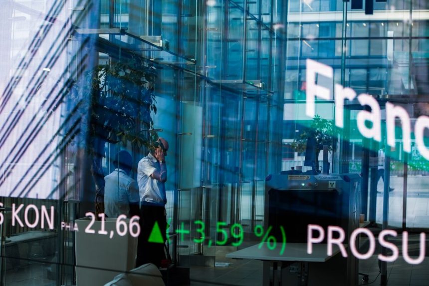 los-mercados-franceses-han-vuelto-a-ser-donde-estaban-antes-del-drama-politico