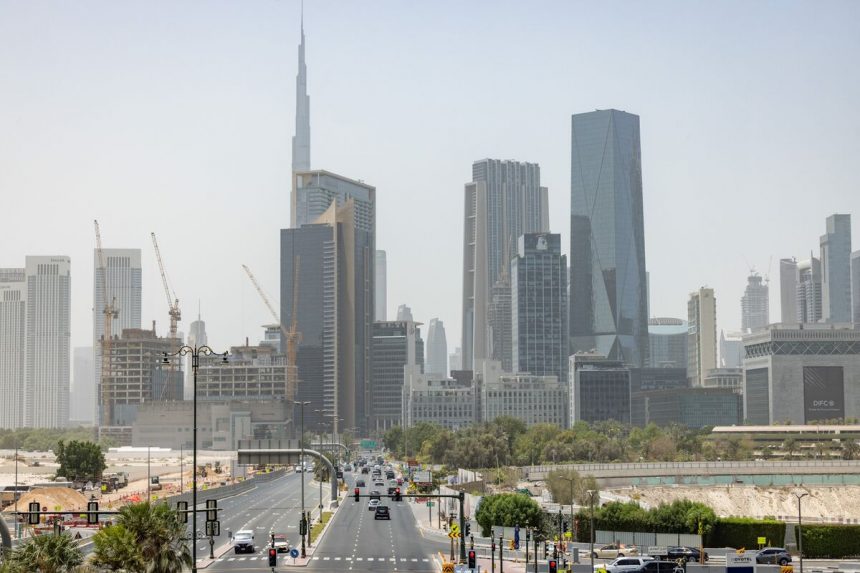united-arab-bank-explora-la-venta-de-deuda-incobrable-por-valor-de-800-millones-de-dolares