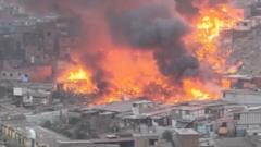 drone-capta-enorme-incendio-que-devora-viviendas-en-peru