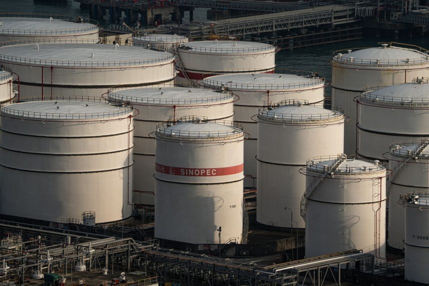 las-sanciones-de-estados-unidos-a-la-terminal-petrolera-de-china-amenazan-con-recortes-en-la-ejecucion-de-sinopec