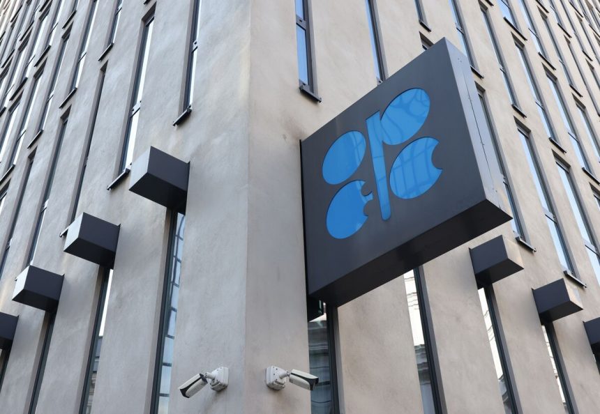 la-opep-mantiene-sin-cambios-las-perspectivas-del-petroleo-mientras-continua-el-aumento-de-la-oferta
