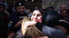los-palestinos-celebran-el-regreso-de-los-detenidos-liberados-por-israel
