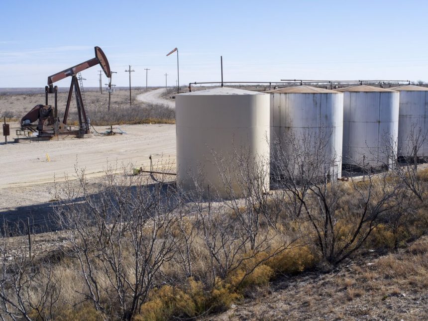 el-petroleo-contango-domina-el-ano-2026-mientras-los-fanaticos-de-la-friccion-comercial-se-preocupan-por-el-exceso