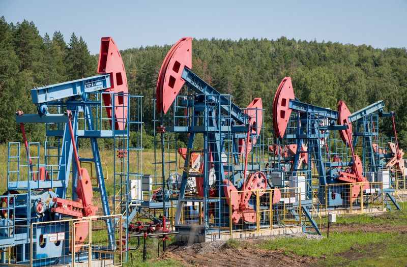 las-refinerias-indias-se-preparan-para-reducir-las-importaciones-de-petroleo-ruso,-dicen-fuentes