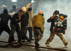 enfrentamientos-entre-policias-y-manifestantes-de-la-generacion-z-en-peru-dejan-un-muerto