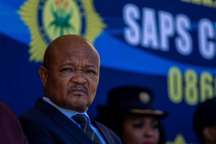 el-escandalo-policial-en-sudafrica-trastoca-la-carrera-por-la-sucesion-politica