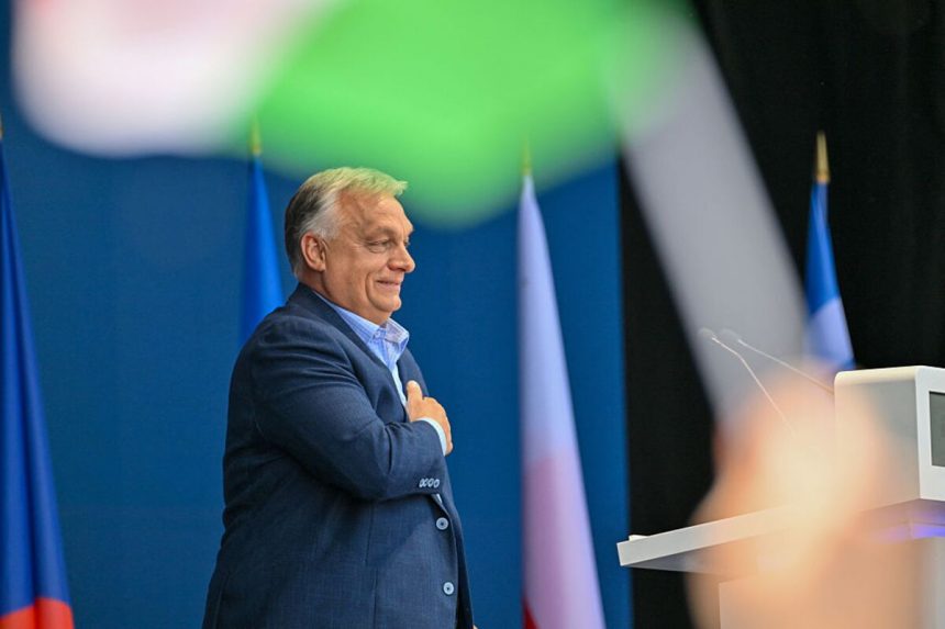 orban-de-hungria-anuncia-un-bono-de-pensiones-preelectoral-de-1.800-millones-de-dolares