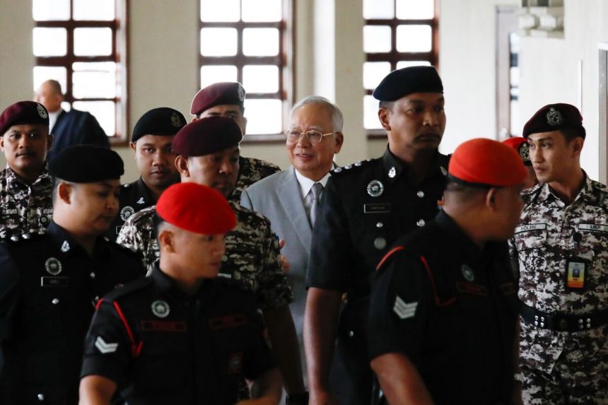 najib-de-malasia-podria-regresar-a-la-politica-si-es-indultado,-dice-un-abogado