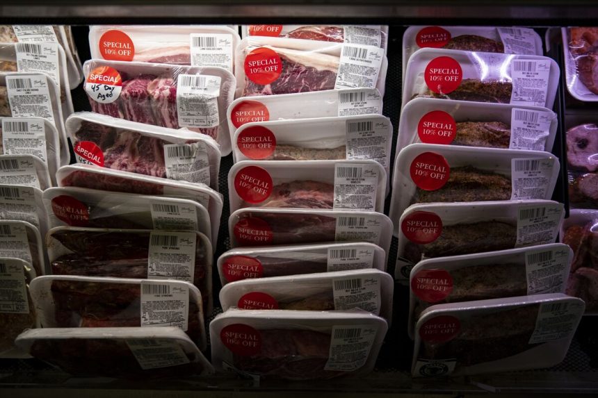 trump-dice-que-ha-«hizo-nuestra-magia»-en-un-acuerdo-para-bajar-los-precios-de-la-carne-vacuna