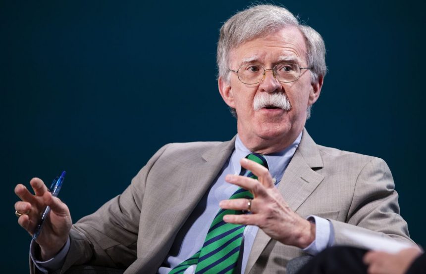 john-bolton-acusado-de-manipulacion-de-materiales-clasificados