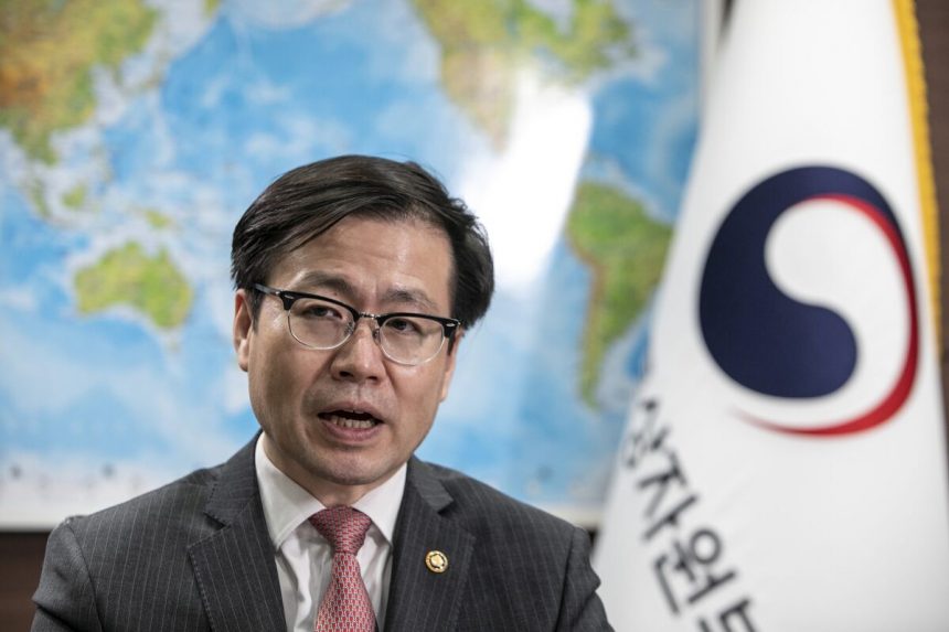 corea-y-eeuu-aun-no-han-llegado-a-un-acuerdo-sobre-cuestiones-cambiarias-vinculadas-a-un-fondo-de-350.000-millones-de-dolares