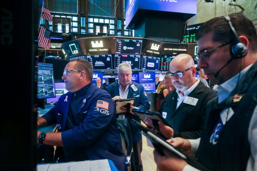 wall-street-sacudido-en-alerta-tras-aumento-de-riesgo-de-billones-de-dolares