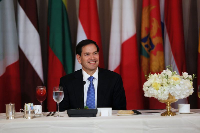 rubio-y-el-ministro-liberiano-discuten-el-impulso-de-la-participacion-de-estados-unidos-en-el-critico-sector-de-minerales-de-liberia