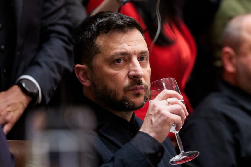zelenskiy-se-reunira-con-sus-aliados-en-londres-el-viernes,-dice-macron