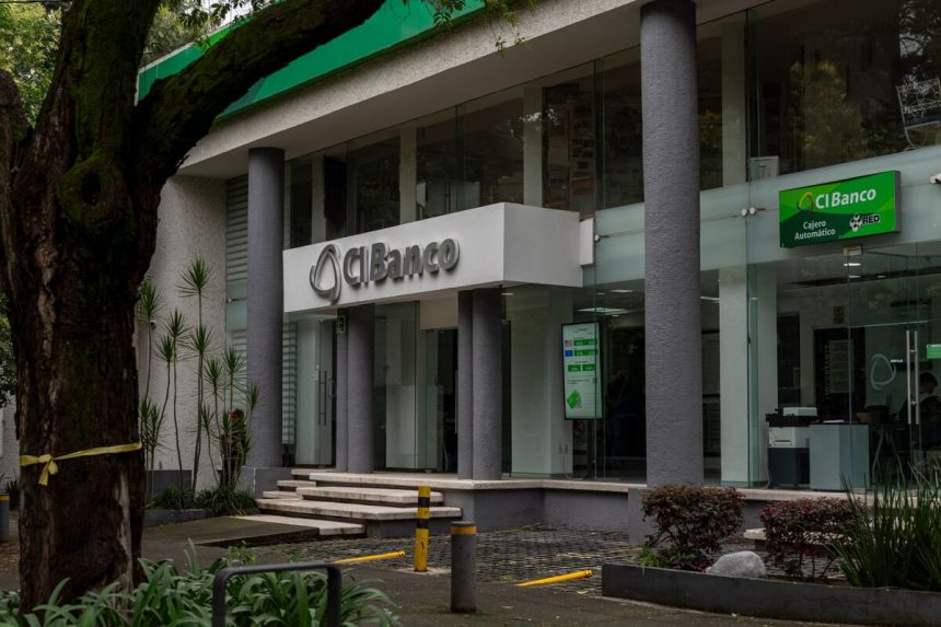 la-prohibicion-financiera-de-eeuu.-entra-en-vigor-despues-de-paralizar-ya-a-las-empresas-mexicanas
