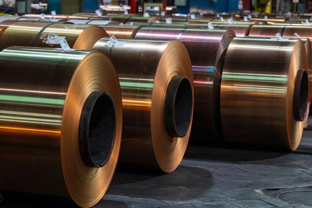 los-metales-suben-mientras-los-lideres-entre-estados-unidos-y-china-se-preparan-para-las-conversaciones-comerciales