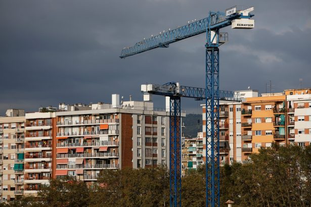 competencia-inicia-una-consulta-publica-sobre-la-transformacion-urbanistica-del-suelo-para-vivienda-en-espana