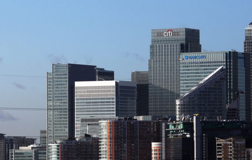 citi-y-barclays-se-encuentran-entre-los-bancos-que-lideran-el-acuerdo-de-deuda-de-12.000-millones-de-dolares-con-hologic