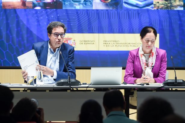 oscar-lopez-releva-a-la-responsable-de-los-funcionarios-y-pone-a-consuelo-sanchez-al-frente-de-funcion-publica