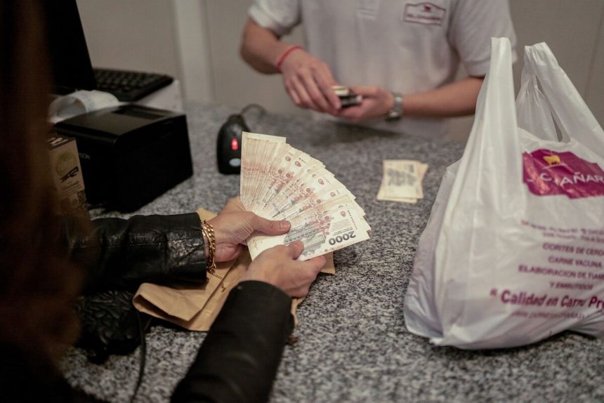 el-tesoro-de-eeuu.-vende-dolares-para-mantener-el-peso-dentro-de-la-banda-cambiaria-de-argentina