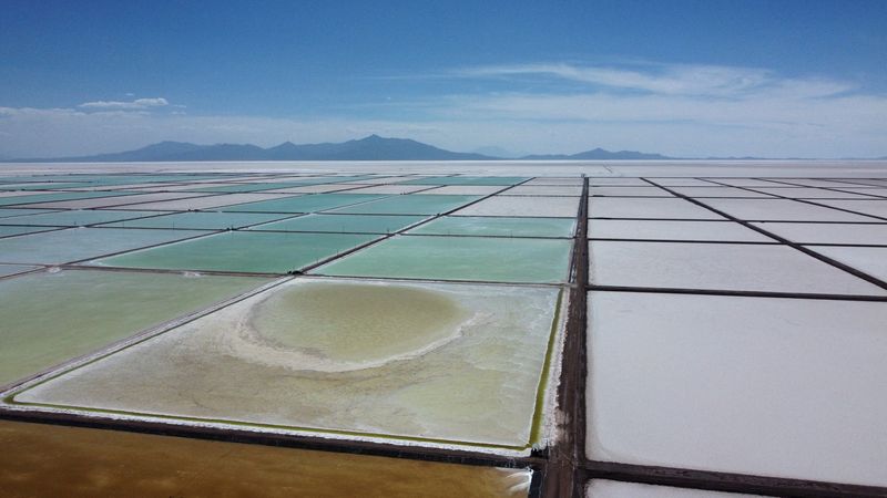 analisis-el-nuevo-presidente-de-bolivia-reaviva-la-cautelosa-esperanza-sobre-los-estancados-suenos-del-litio