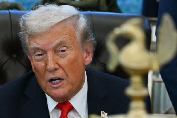 trump-llama-al-presidente-de-la-reserva-federal,-powell,-«muy-rigido»