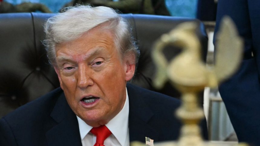 trump-llama-al-presidente-de-la-reserva-federal,-powell,-«muy-rigido»