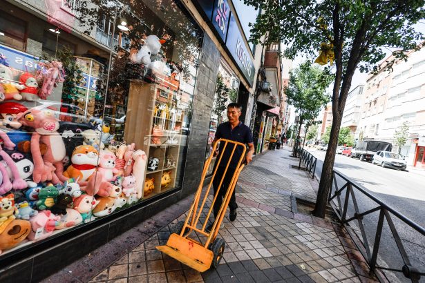 los-trabajadores-migrantes-mejoran-la-productividad-en-la-obra,-el-campo-y-la-hosteleria