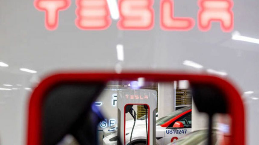 se-espera-que-las-ganancias-de-tesla-caigan-un-25%-en-el-tercer-trimestre