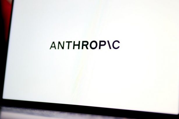 anthropic-en-conversaciones-para-utilizar-chips-de-inteligencia-artificial-de-google