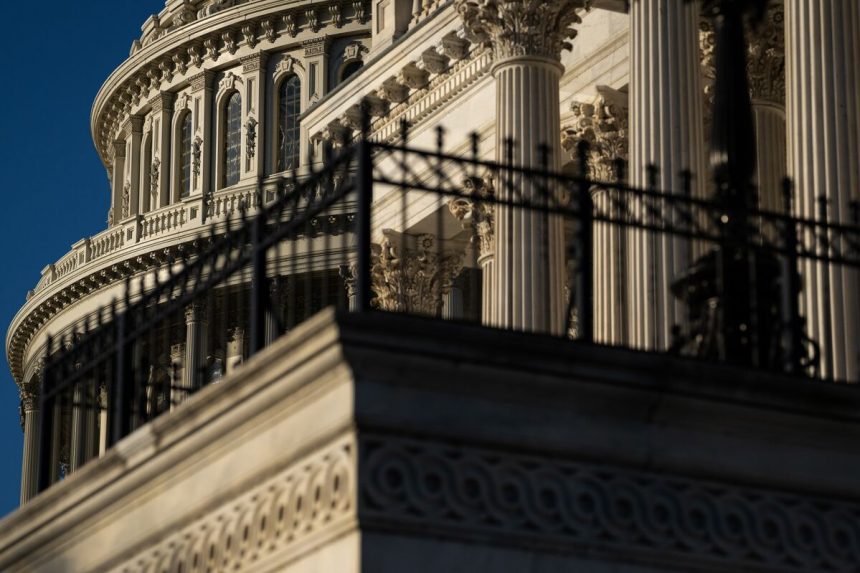 republicanos-divididos-sobre-los-proximos-pasos-para-poner-fin-al-cierre-de-eeuu.