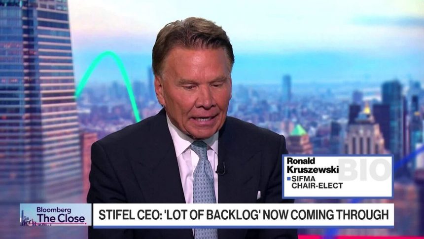 el-‘ano-mas-grande-de-la-historia’-para-fusiones-y-adquisiciones-de-depositos:-ceo-de-stifel