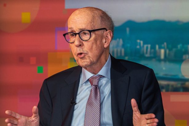 china-debe-establecer-un-objetivo-de-consumo-«agresivo»,-dice-stephen-roach