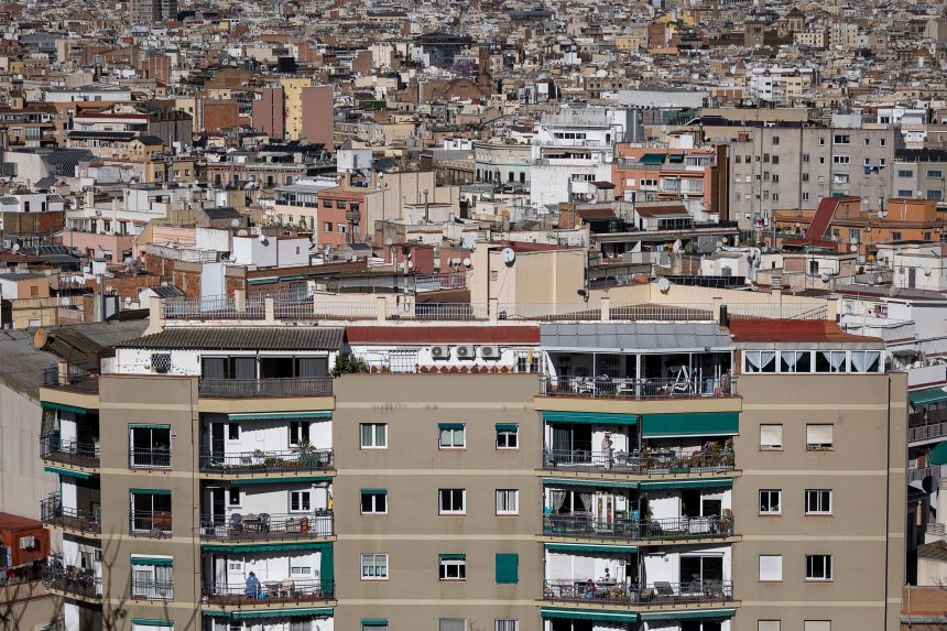 el-mercado-de-la-vivienda-pisa-el-freno-con-el-agosto-de-menores-ventas-desde-la-pandemia